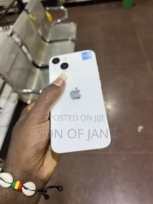 Apple iPhone 13 128 GB White