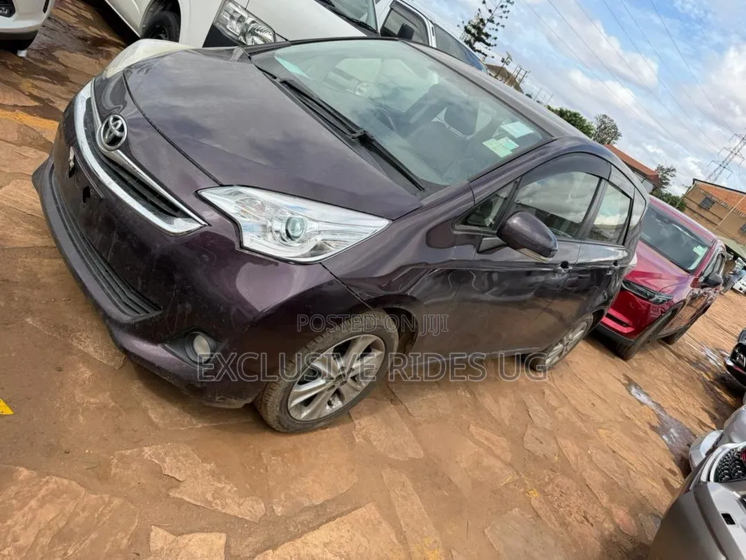 Toyota Ractis 1.5 AWD 2016 Maroon