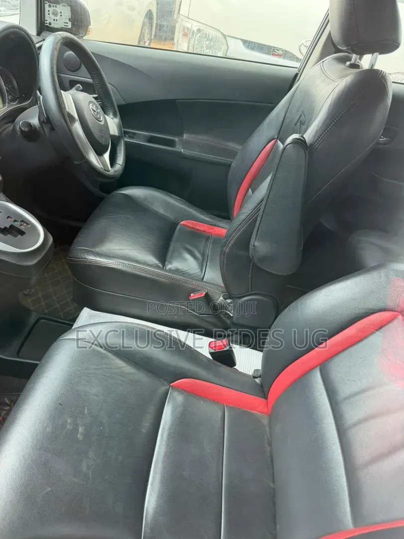 Toyota Ractis 1.5 AWD 2016 Maroon