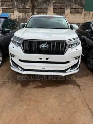 Toyota Land Cruiser Prado 2.8 2023 White