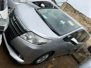 Toyota Noah 2.0 FWD (8 Seater) 2017 Silver