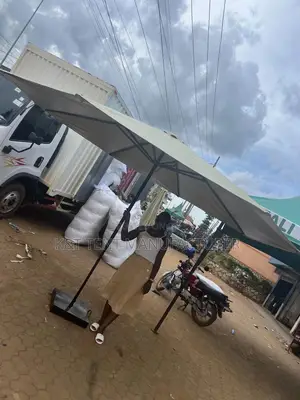 Eight Seater Umbeller