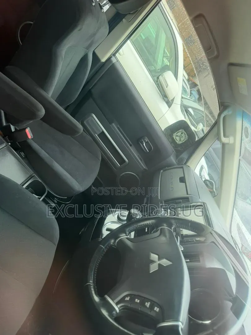 Mitsubishi Delica D:5 2018 Black