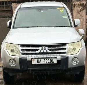 Mitsubishi Pajero 3.0 2009 Silver