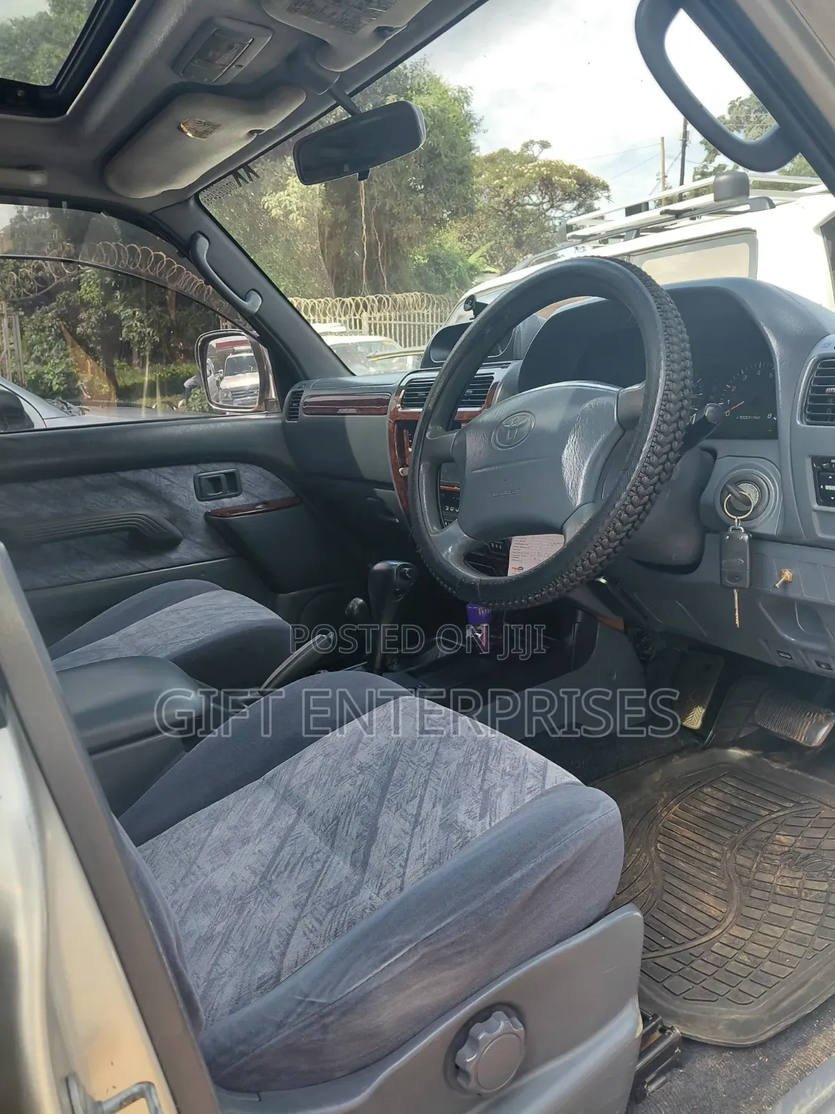 Toyota Land Cruiser Prado 2000 Pearl