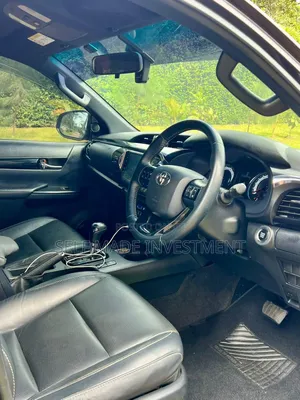 Toyota Hilux 2017 Gray