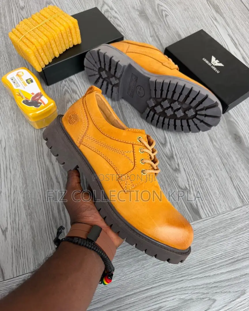 Timber Classic Yellow Short Casual Boot