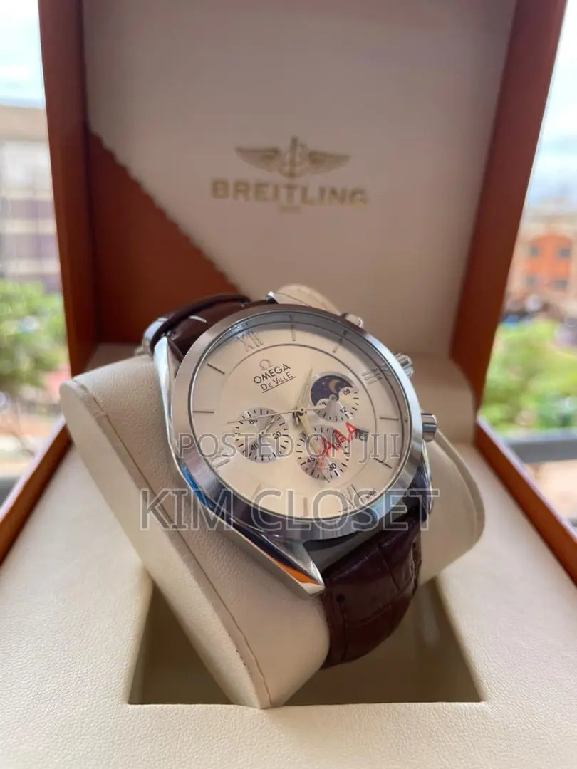 Mens Watch With Rubber Strap