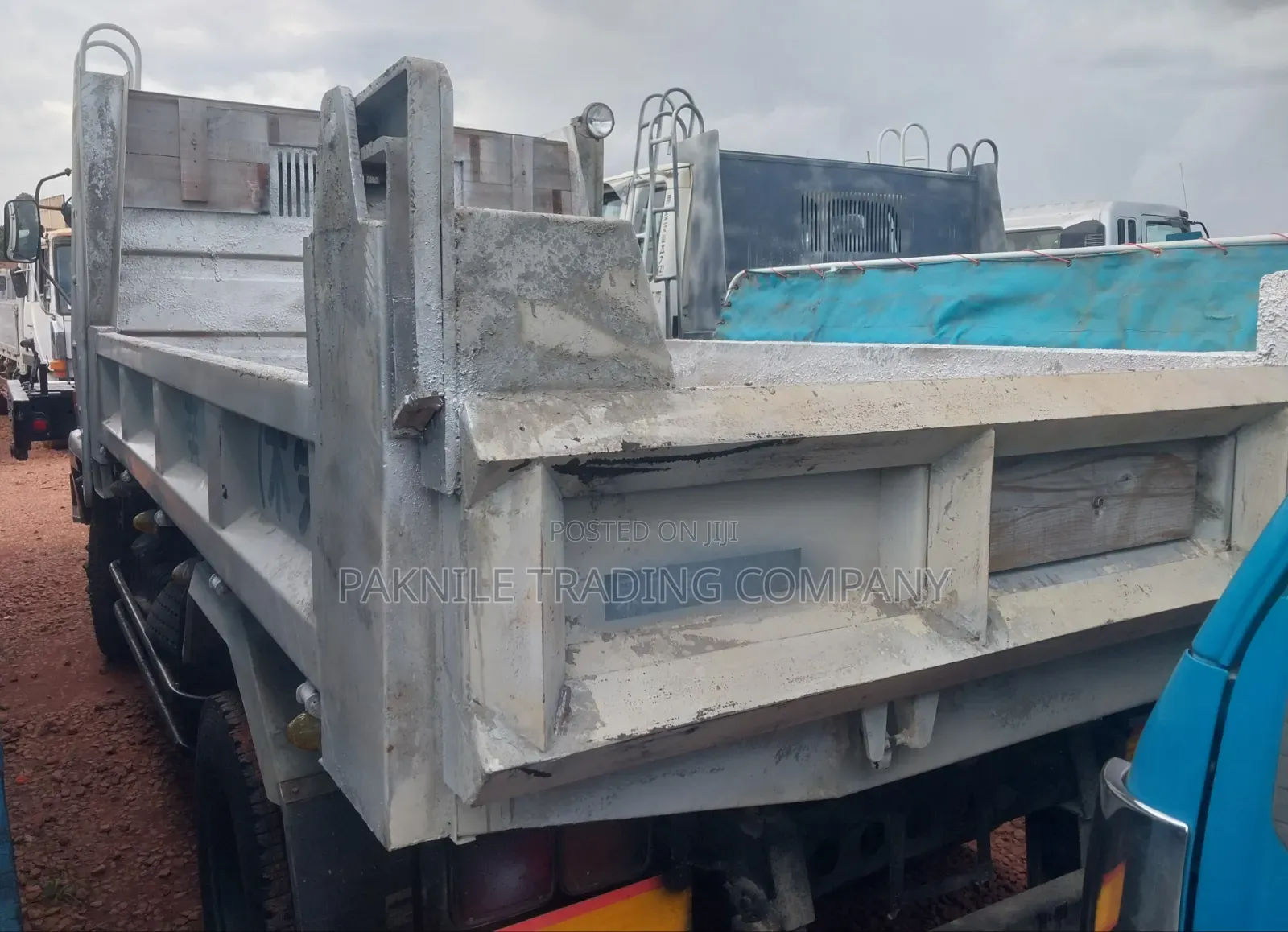 Isuzu Forward 1994 White