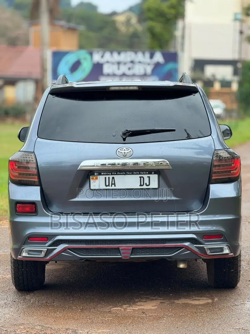 Toyota Kluger 2013 Blue