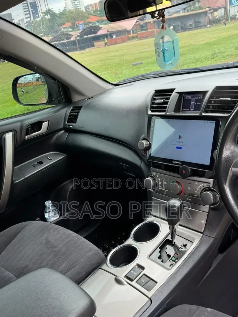 Toyota Kluger 2013 Blue