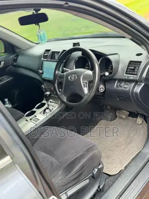 Toyota Kluger 2013 Blue