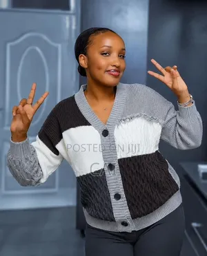 Generic Patchwork Color-Blocked v-Neck Knit Cardigan.