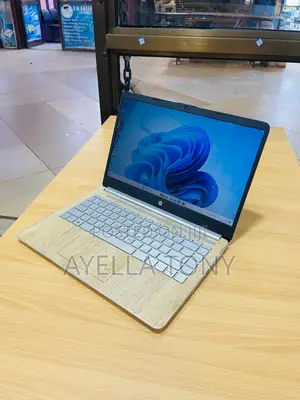 New Laptop HP Pavilion 14z 8GB Intel Core i7 SSD 256GB
