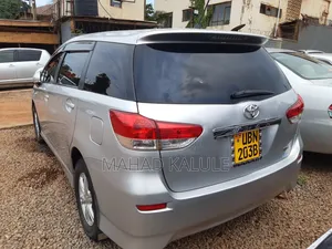 Toyota Wish 2010 Silver