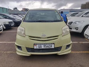Toyota Passo Sette 1.5 FWD 2012 Green