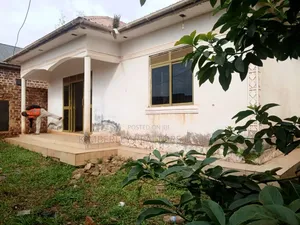 3bdrm House in Goma for sale