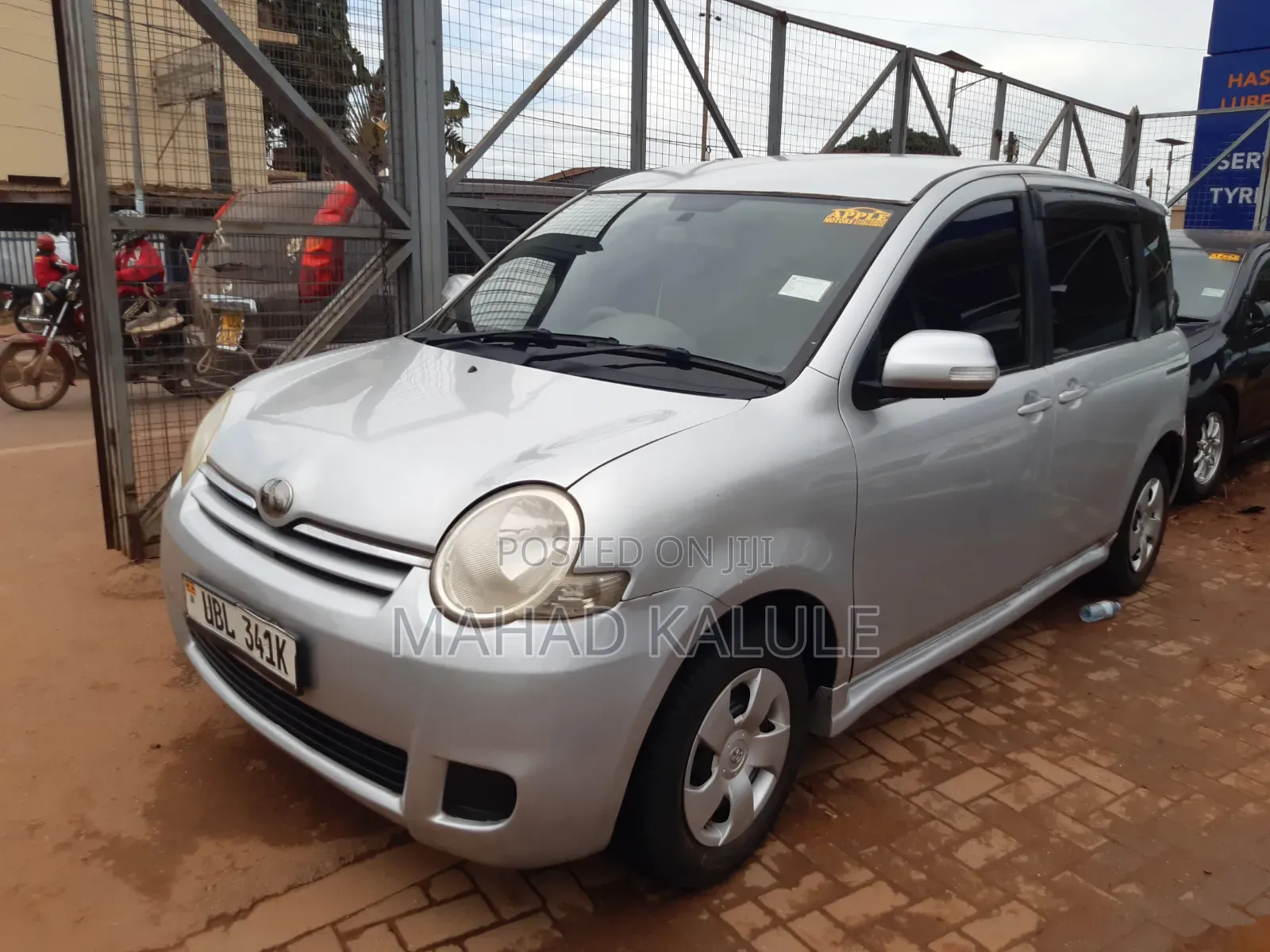 Toyota Sienta 2008 Silver