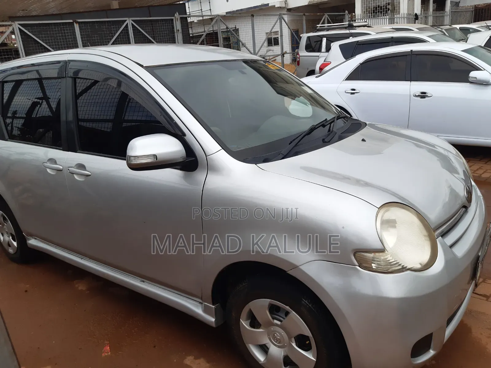 Toyota Sienta 2008 Silver
