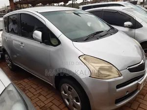 Toyota Ractis 2008 Silver