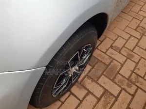 Toyota Vitz 2010 Silver