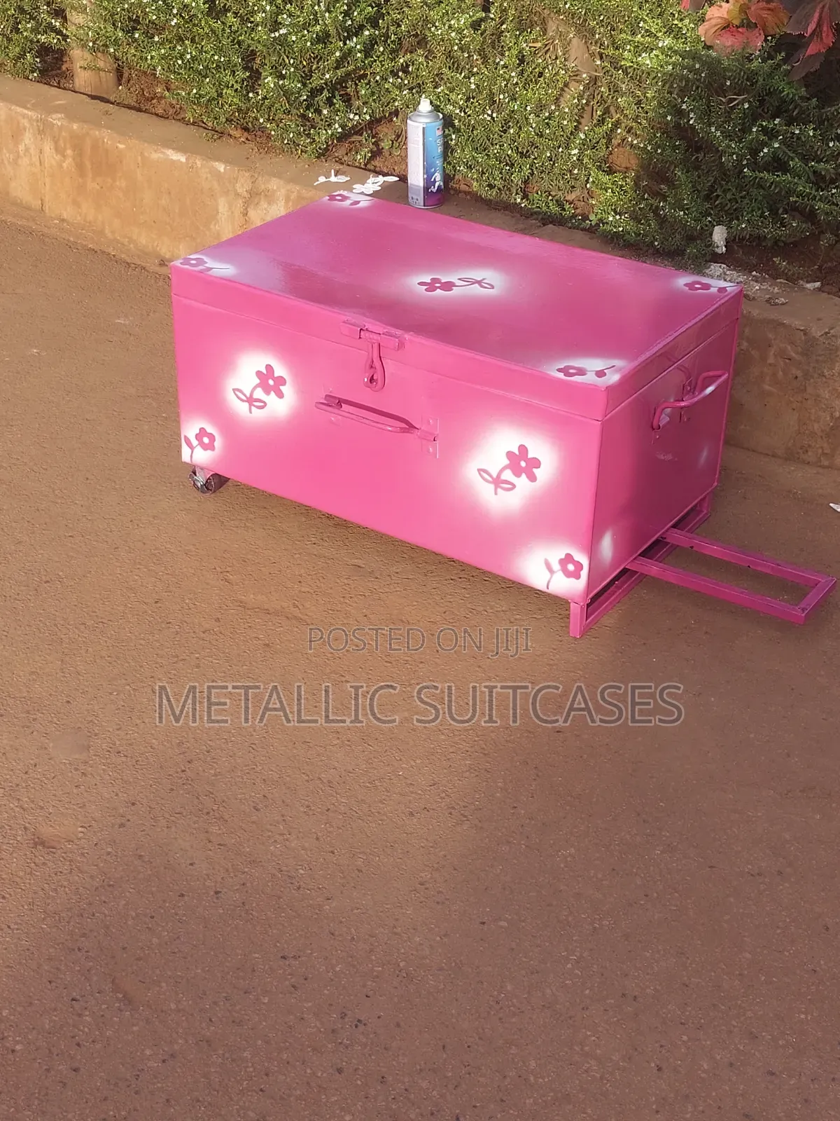 PNK Metallic Medium Suitcase With Rollers