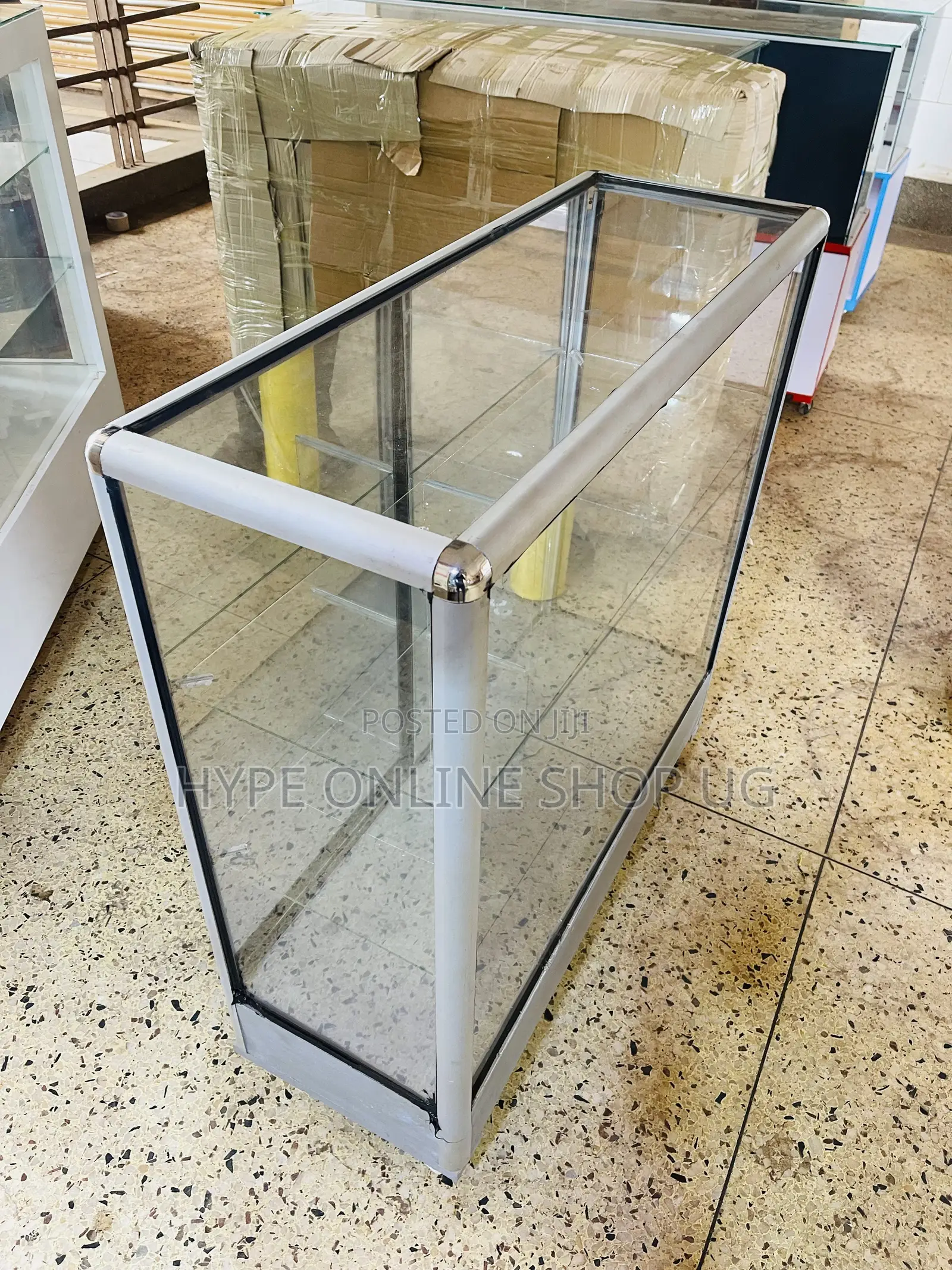 Multi-Purpose Brandnew 3by3feets Showcase Display Table