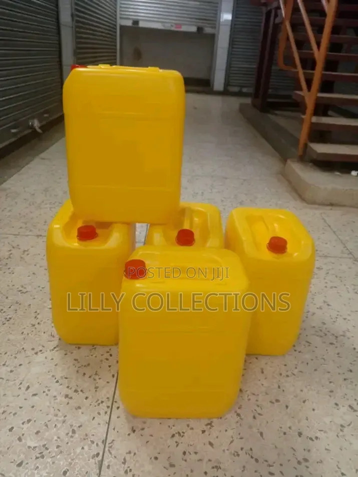 A Bundle of 10 Jerrycans 20litres