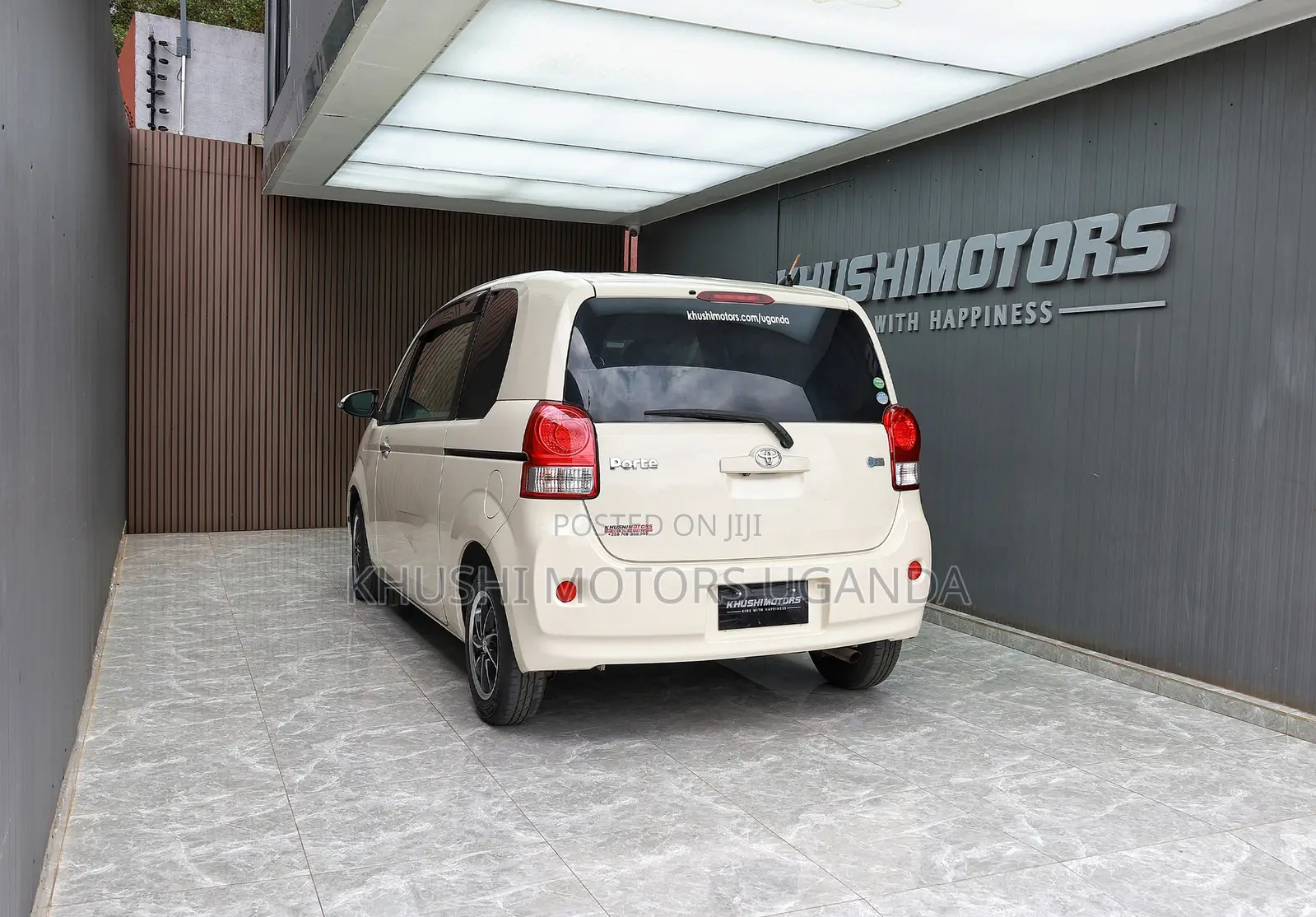 Toyota Porte 2012 Beige