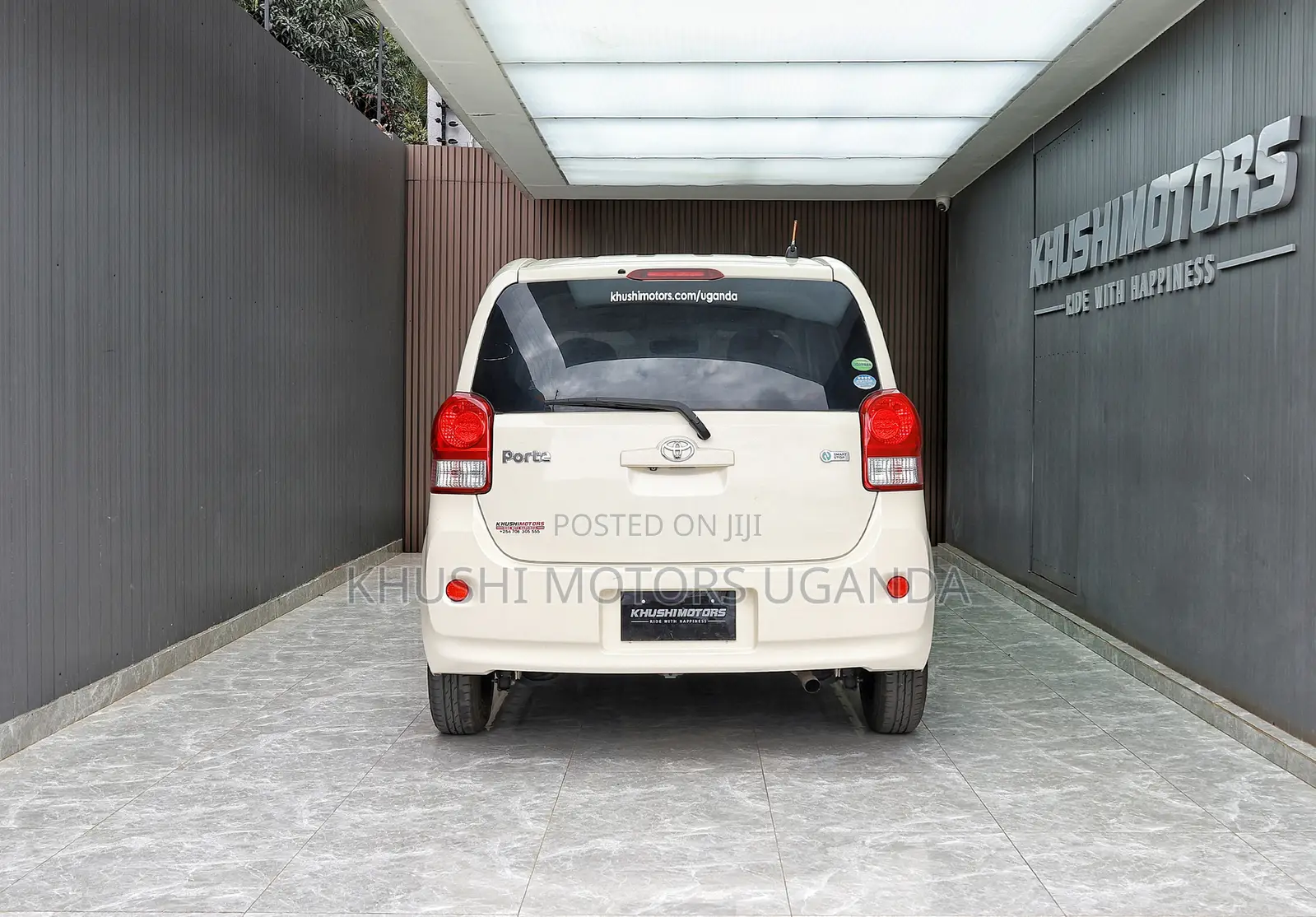 Toyota Porte 2012 Beige