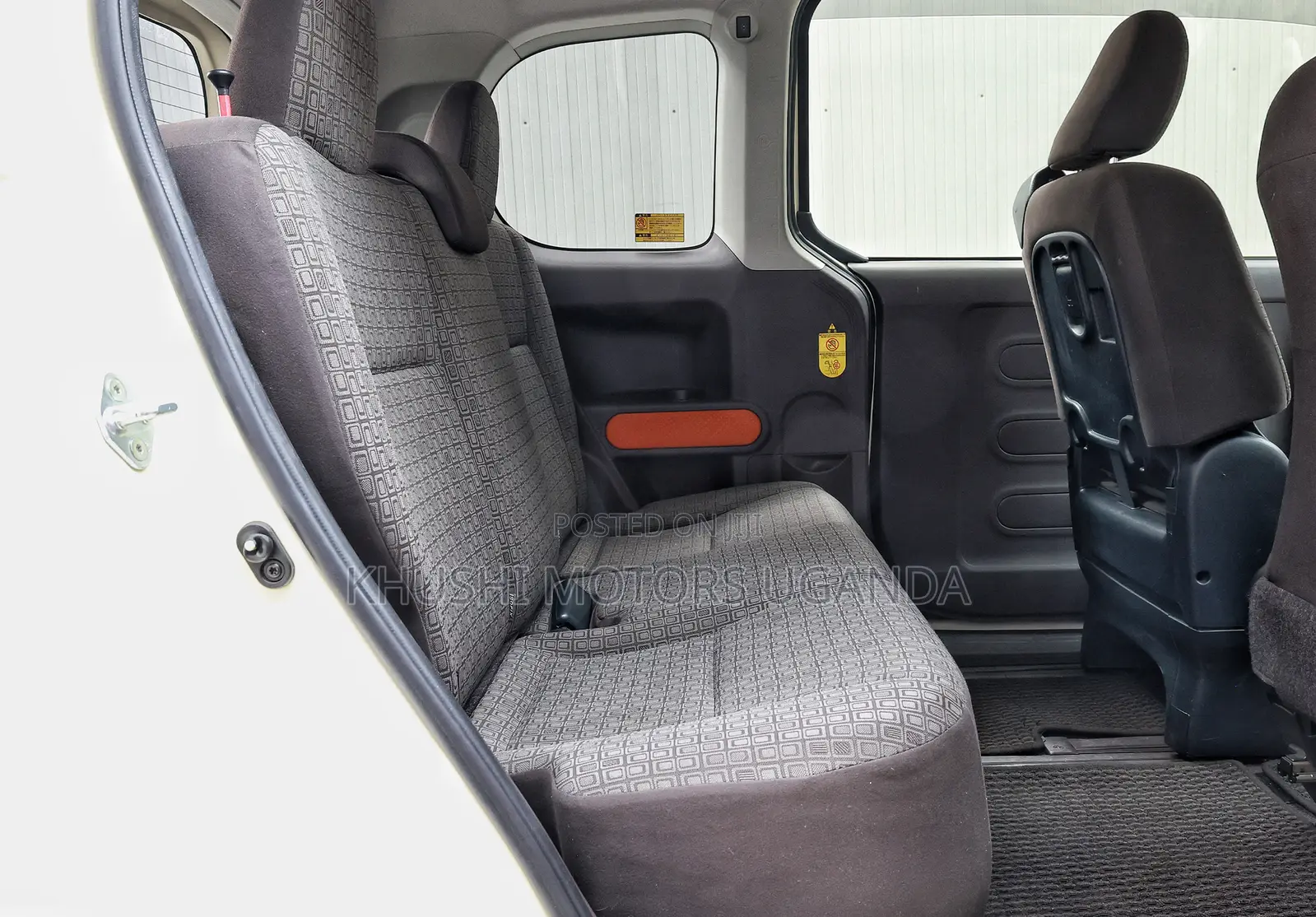 Toyota Porte 2012 Beige