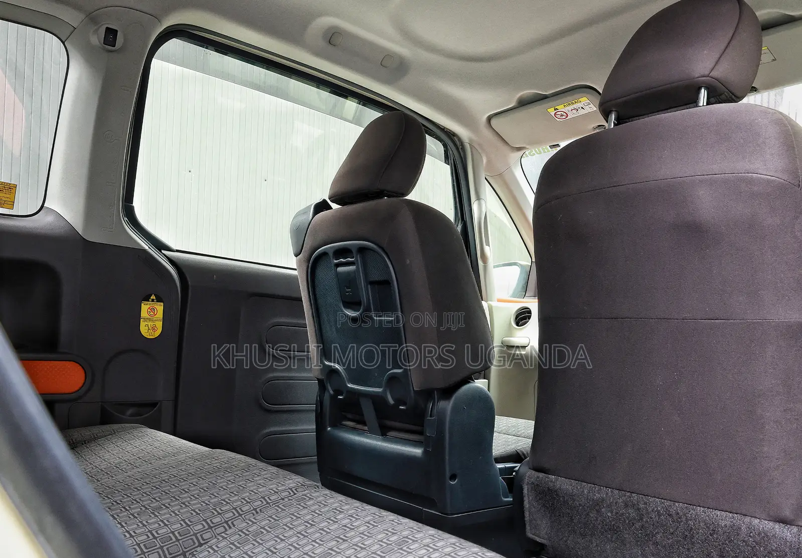Toyota Porte 2012 Beige