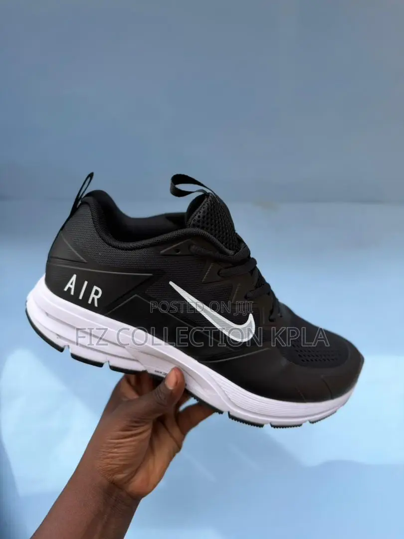 Nike Air Drift Black White