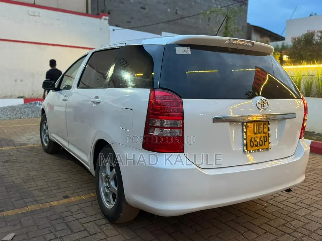 Toyota Wish 2005 White