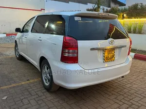 Toyota Wish 2005 White