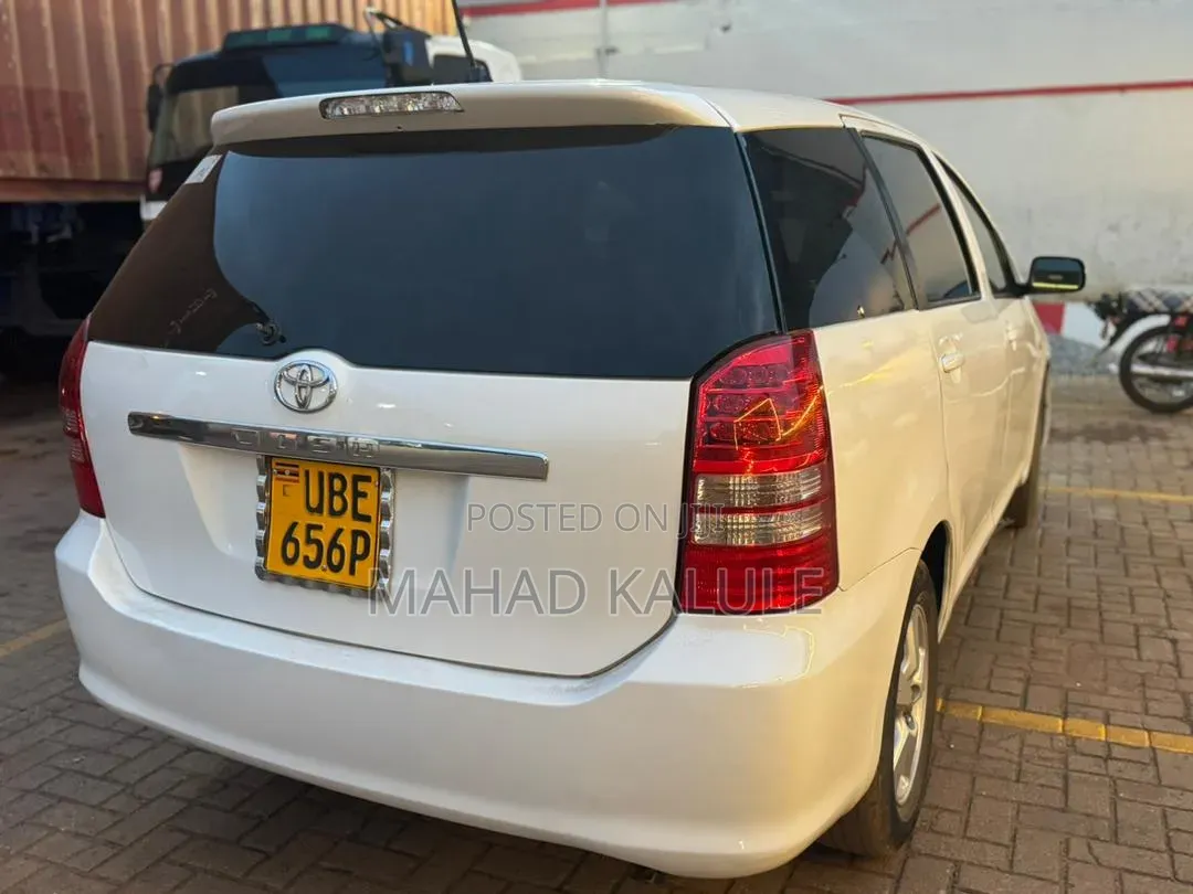 Toyota Wish 2005 White
