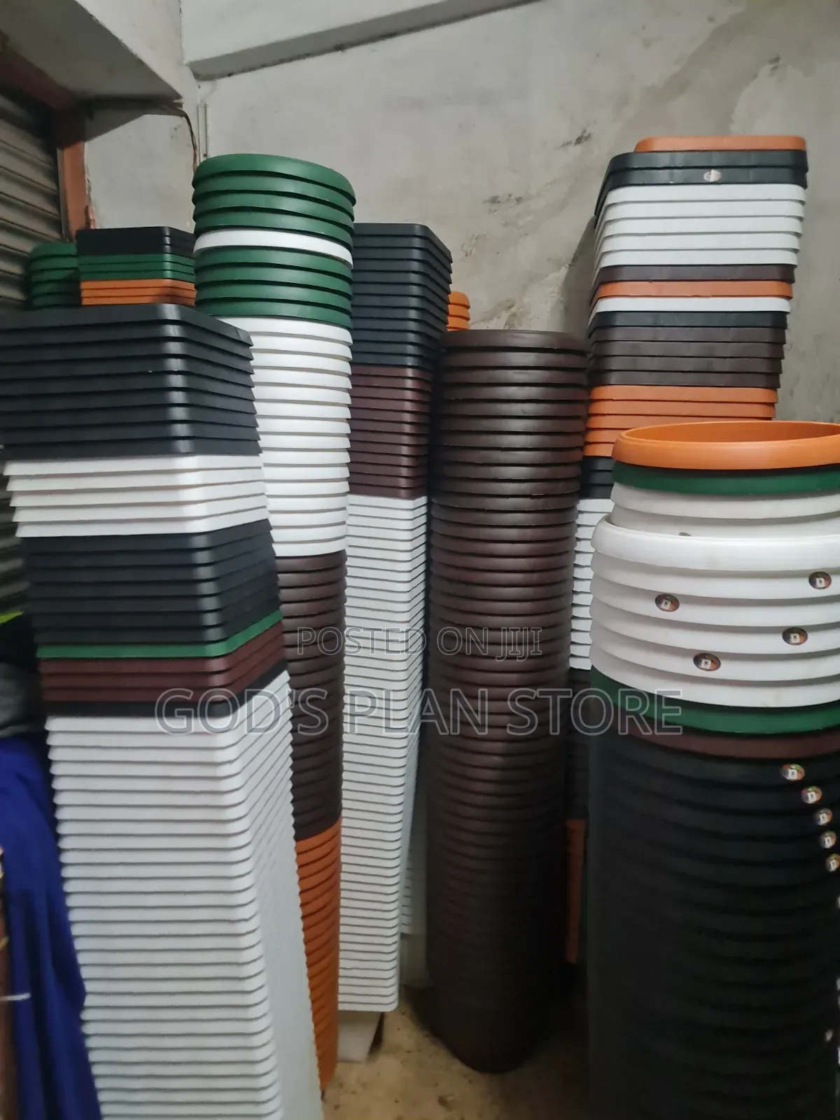 Standardized Plastic Flower Pots Plastic Flower Pots