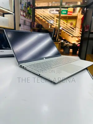 New Laptop HP Pavilion 15 8GB Intel Core i5 SSD 256GB