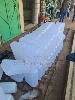 50pcs Plastic Jerrycans Plastic Jerrycans 20litres