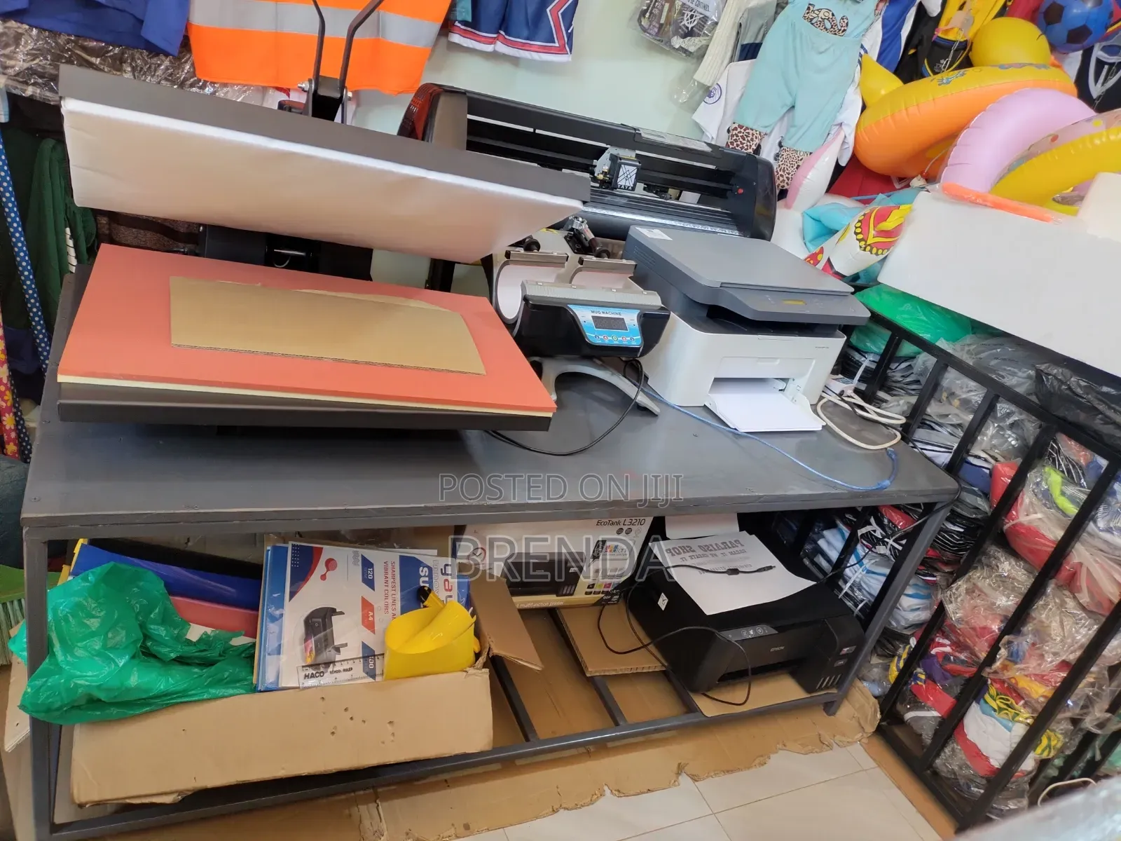 Plotter Cutting/Vinyl Cutting Branding