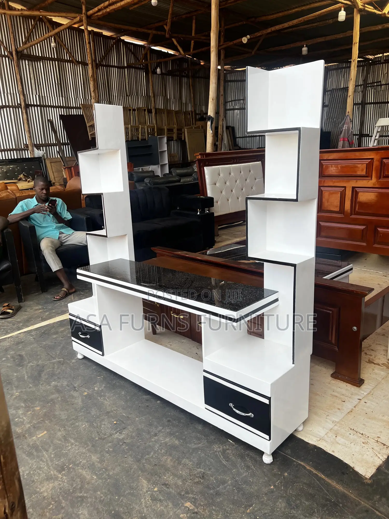 Tv Stand and Mounts