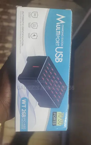 30-Port Usb Charging Station Featuring a Fire-Retardant Pc+Abs Housing