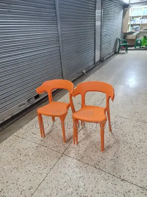 Modern Eviroments Plastic Chairs Plastic Chairs