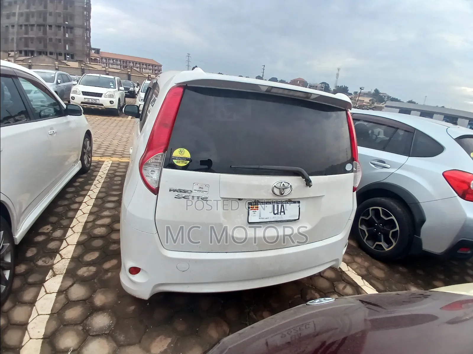 Toyota Passo Sette 1.5 AWD 2012 White