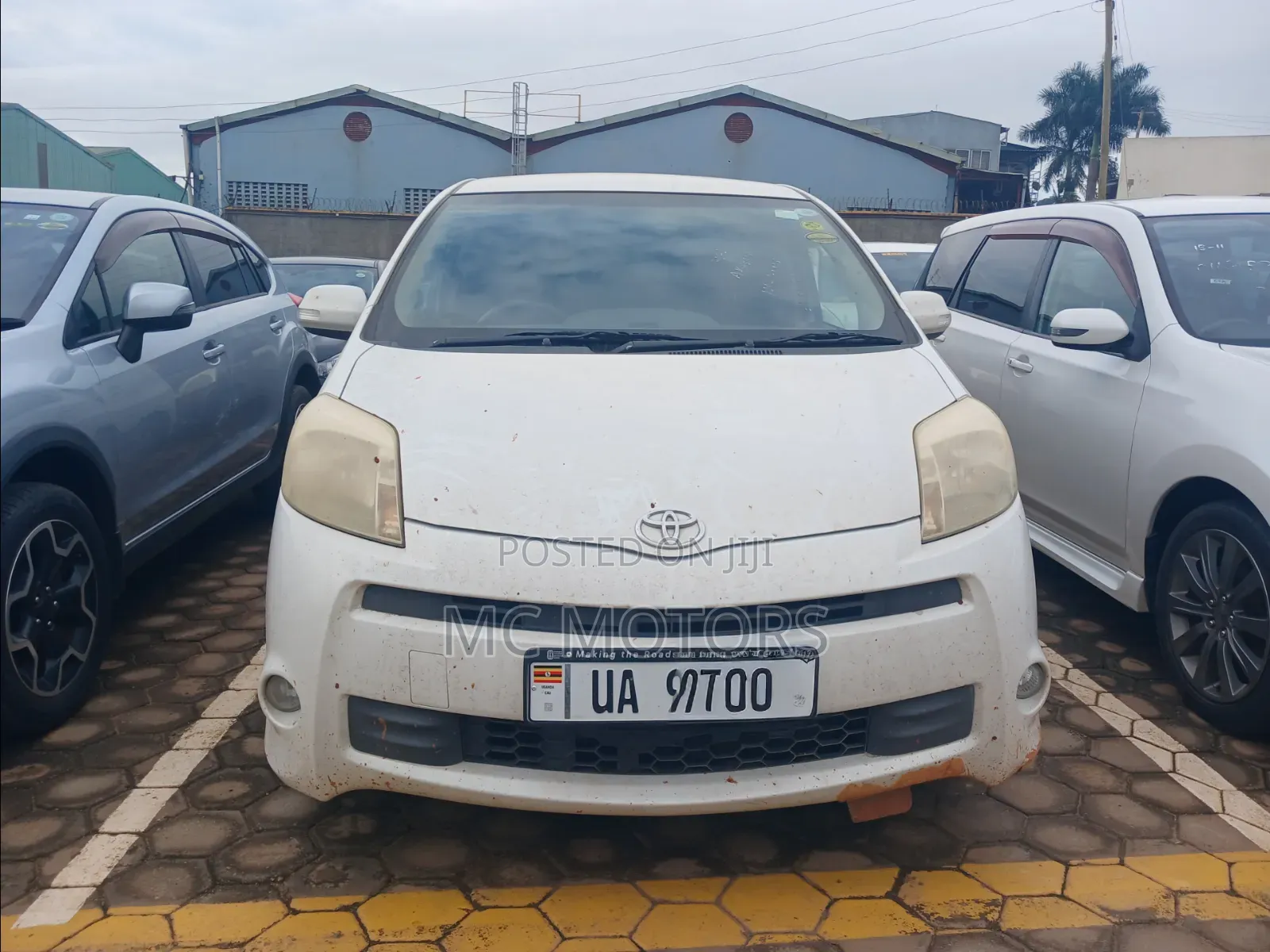 Toyota Passo Sette 1.5 AWD 2012 White