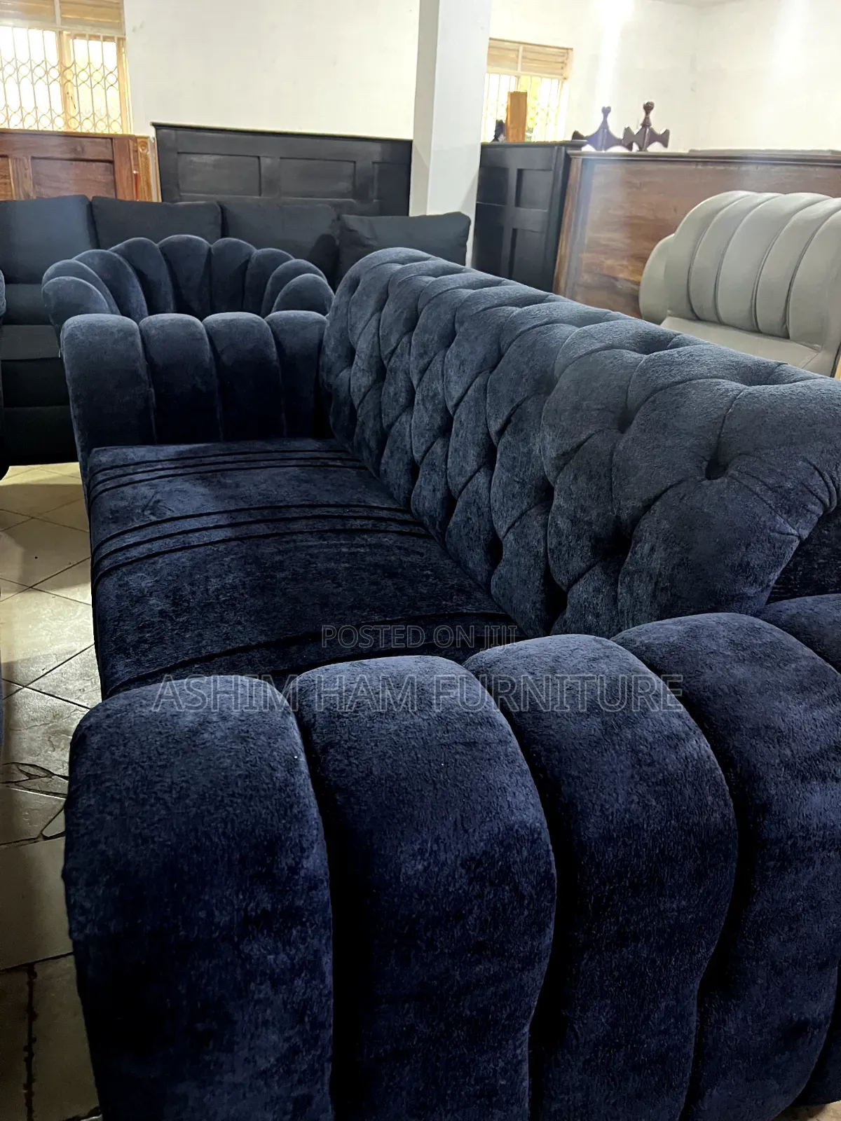Classic Sofa Set / Chesterfield Sofas
