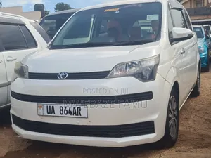 Toyota Spade 2012 White