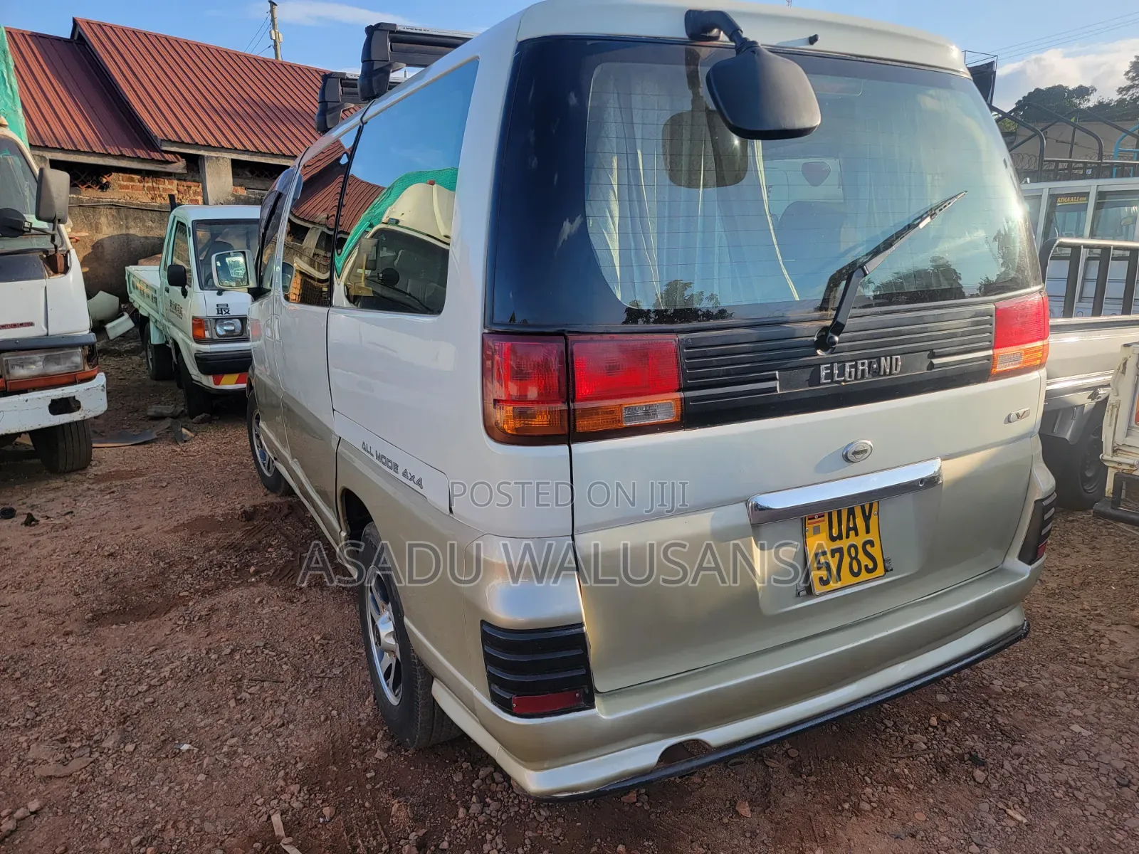 Nissan Elgrand 2002 Silver