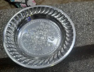 1 Drozen of Stainless Steel Plates of 22cm