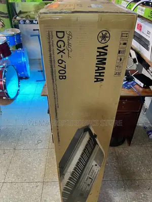 Yamaha DGX 670b